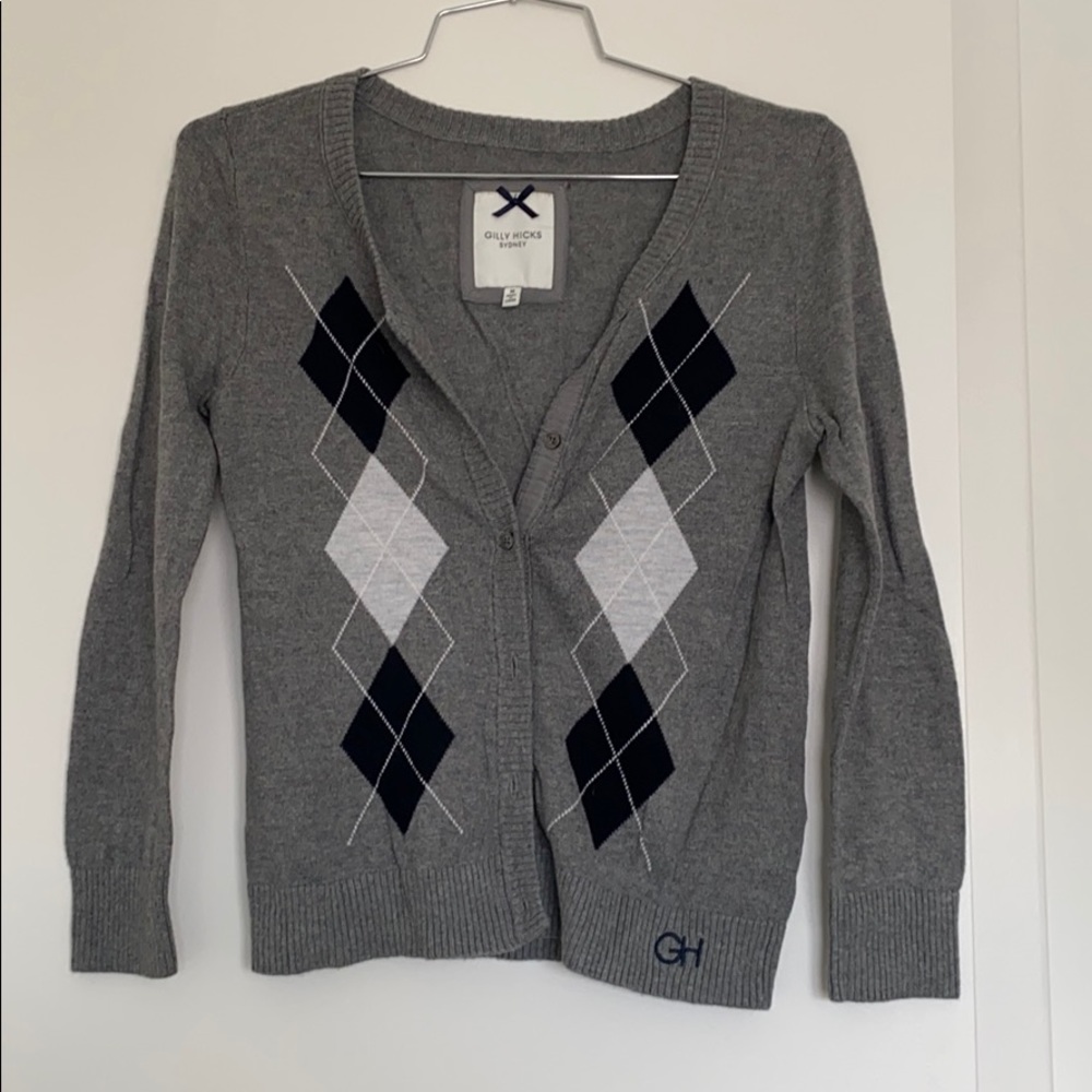 NWOT! Gilly Hicks Sweater! 🖤🤍